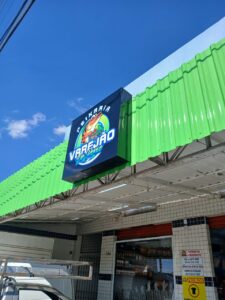 Luminoso em telha galvanizada